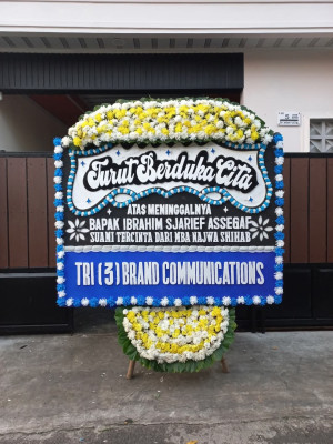 Papan Bunga Duka di Karang Sidemen